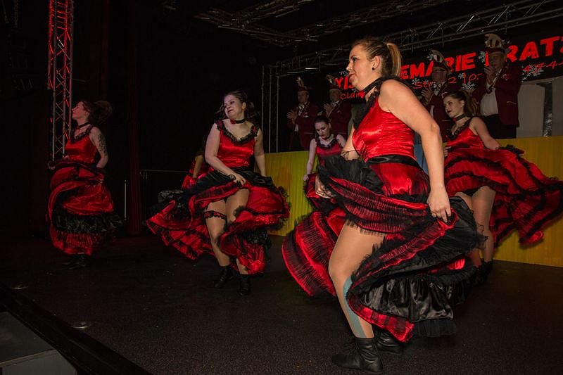 Salzaer N&auml;rrinnen und Narren feierten im Jugendclubhaus