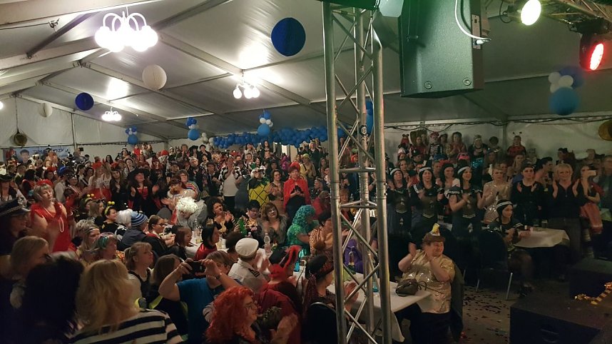 XXL-Karneval in G&ouml;rsbach