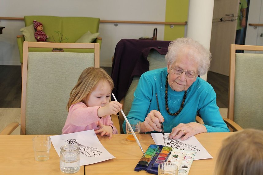 Fr&uuml;hling gemeinsam begr&uuml;&szlig;t