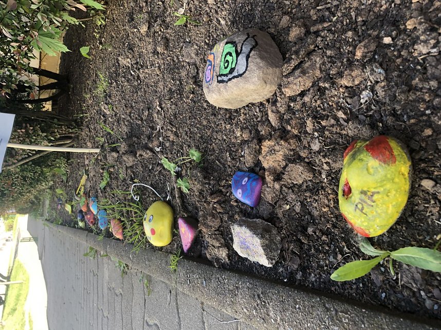 Bunte Steine gegen den grauen Alltag