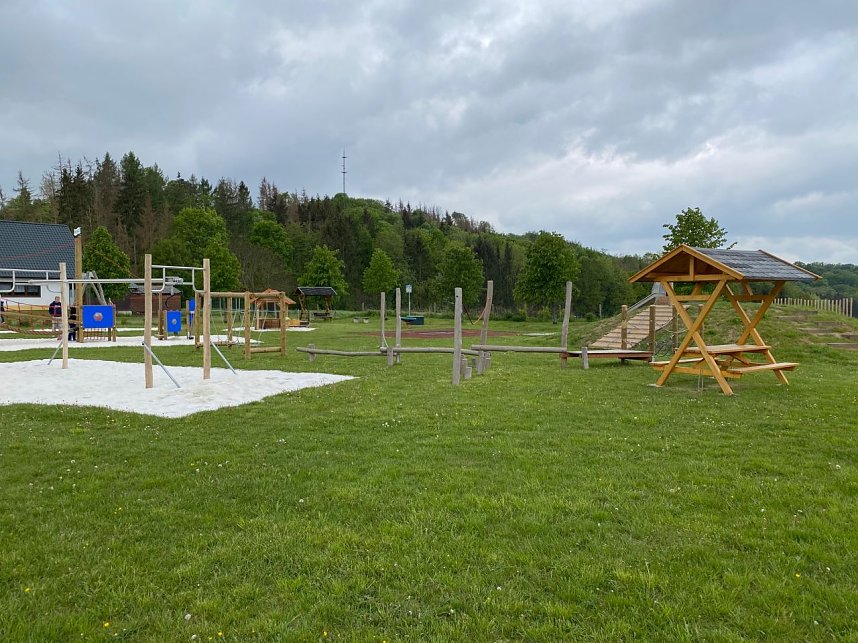 Toller Spielplatz in Petersdorf