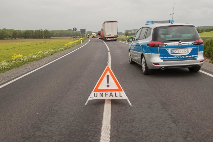Schwerer Unfall auf der B243