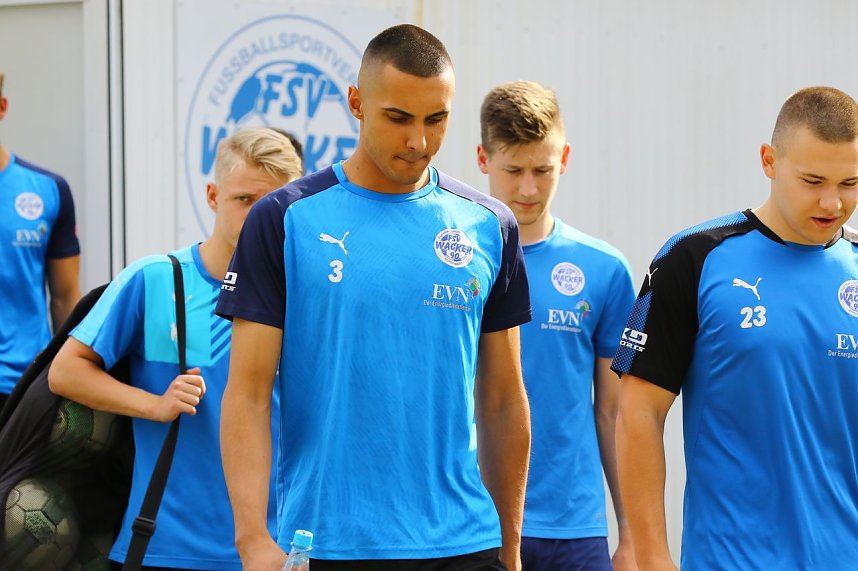 Trainingsauftakt des Oberliga-Kaders im AKS