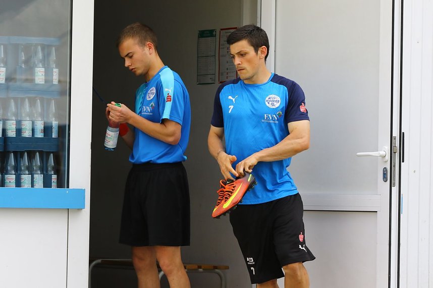 Trainingsauftakt des Oberliga-Kaders im AKS