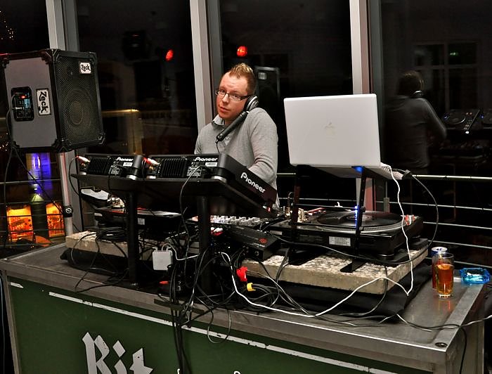 Party in der Atrium Passage