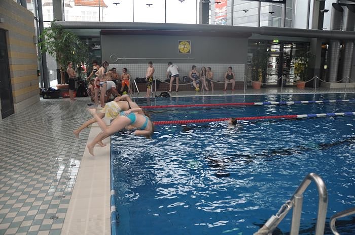 Mega-Poolparty im Badehaus