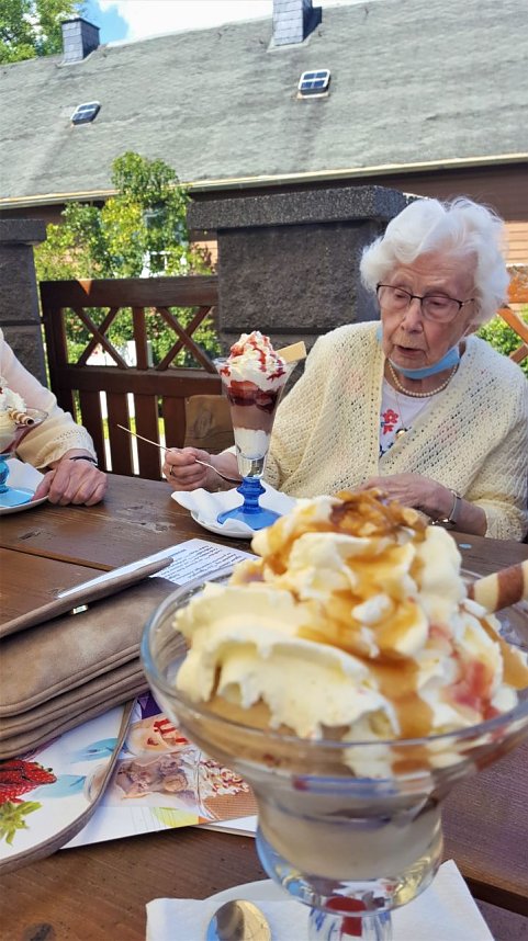 Sommerkativit&auml;ten im DRK-Pfelgeheim
