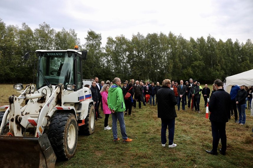 Beim Spatenstich zum Radweg Ellrich-Walkenried