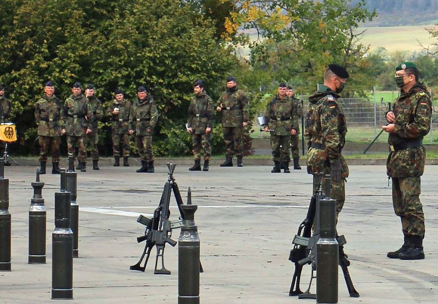 Kommandeurswechsel beim Panzerbataillon 393 "Th&uuml;ringer L&ouml;we" in der Kyffh&auml;user Kaserne Bad Frankenhausen statt....