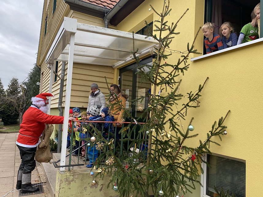 Nikolaus in Kita "Regenbogen"