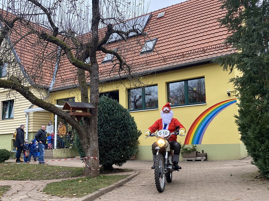 Nikolaus in Kita "Regenbogen"