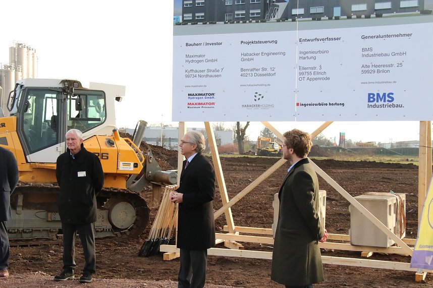 Spatenstich auf der Darre f&uuml;r Wasserstofftankstellen-Werk