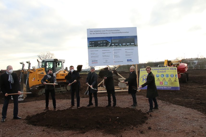 Spatenstich auf der Darre f&uuml;r Wasserstofftankstellen-Werk