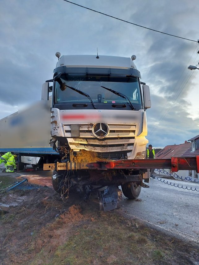 LKW-Bergung bei Oberspier