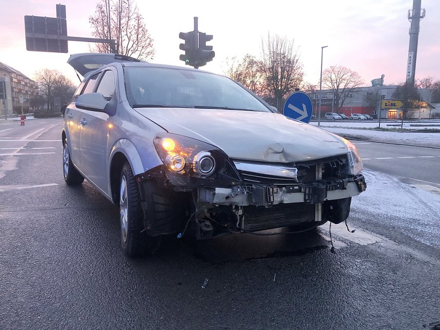Wieder Unfall am Taschenberg 