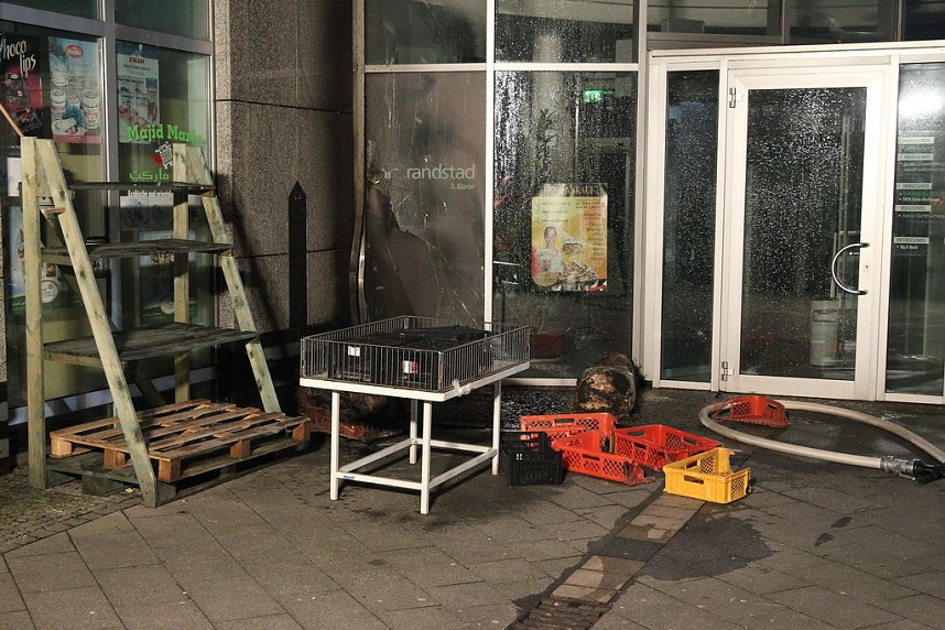 Feuerwehren im Einsatz an der Atrium-Passage