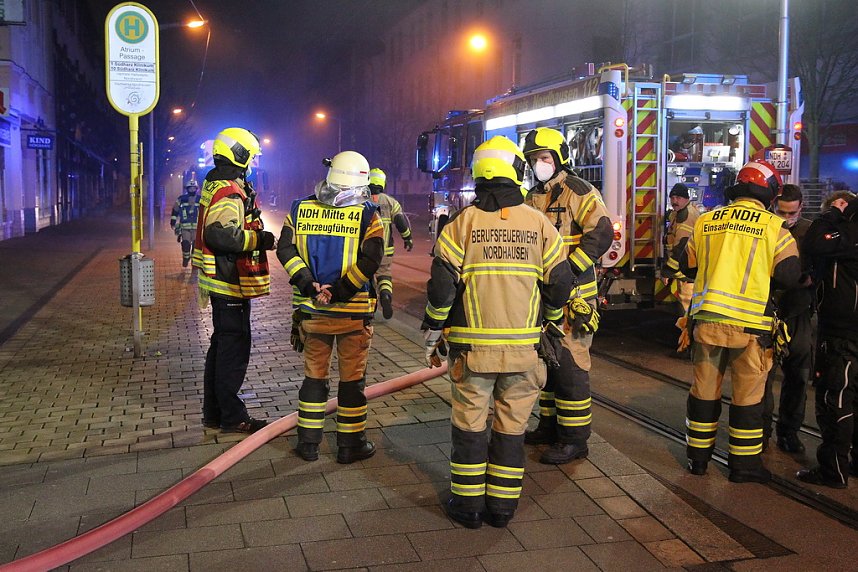 Feuerwehren im Einsatz an der Atrium-Passage