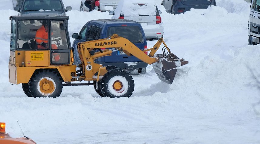 R&auml;umarbeiten auf dem August-Bebel-Platz