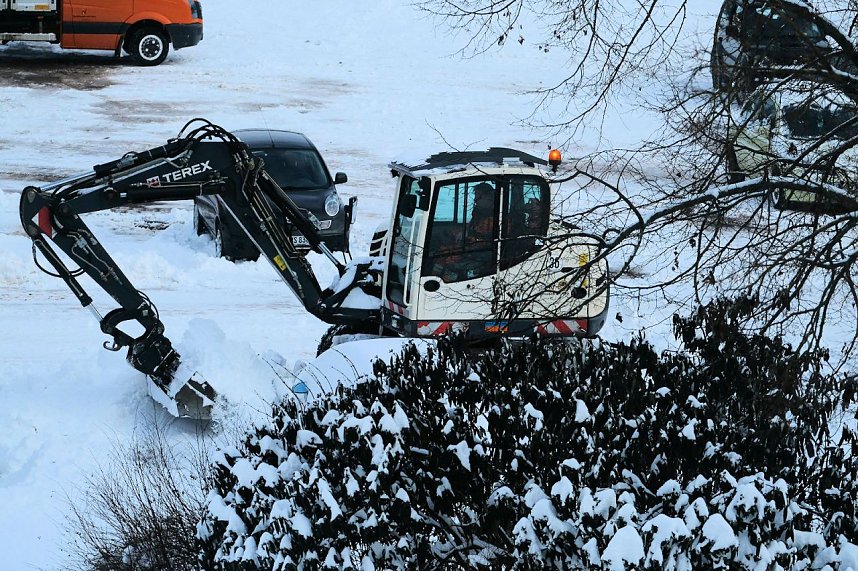 R&auml;umarbeiten auf dem August-Bebel-Platz