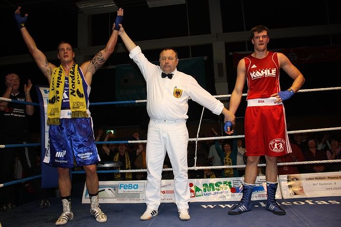 Dramatische Boxnacht (3)