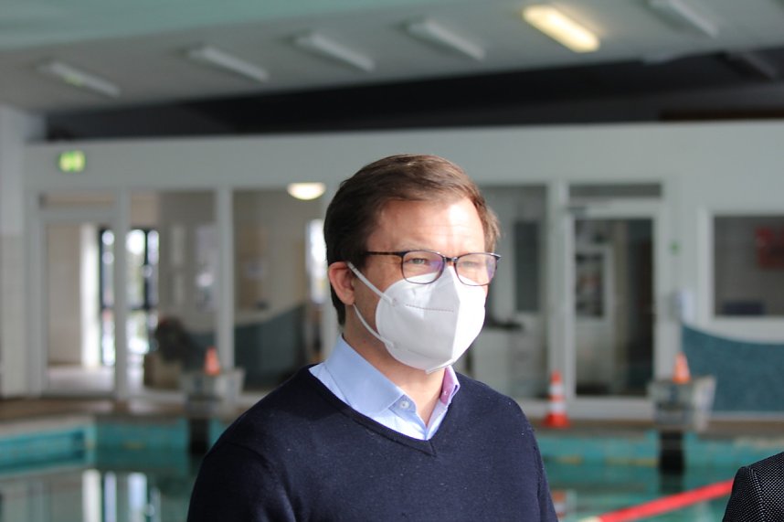 Flie&szlig;en F&ouml;rdermittel f&uuml;r Sollstedts Schwimmhalle?