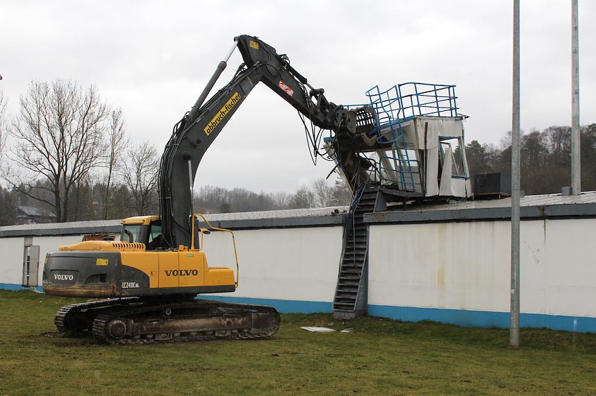 Abriss der Sprecherkabine im AKS