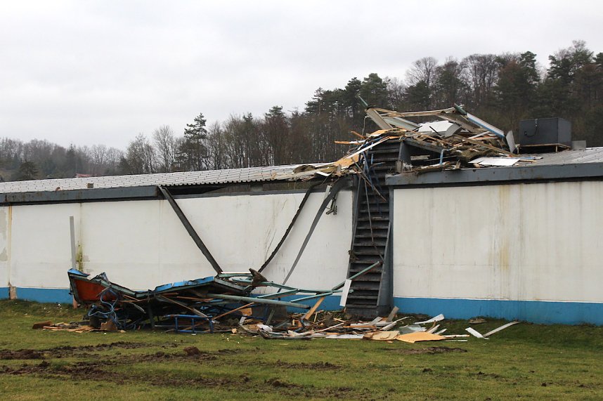 Abriss der Sprecherkabine im AKS