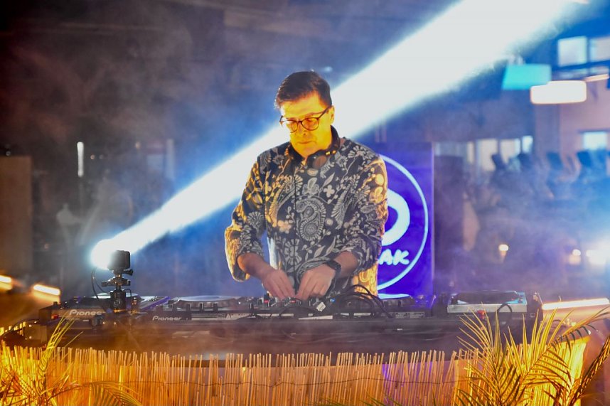 Livemusik aus dem Fitnessloft