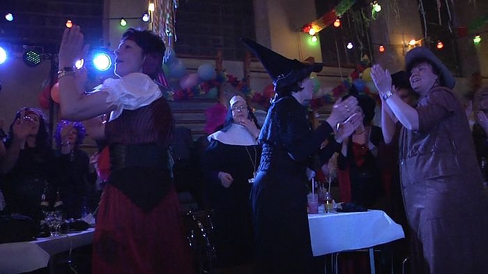 N&auml;rrische Weiber