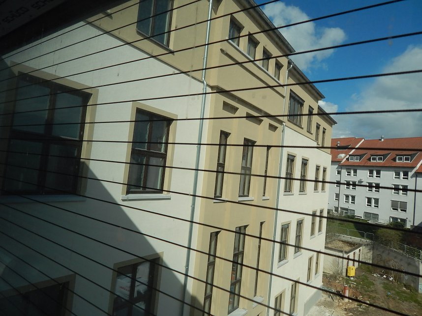 Ein Blick auf die Baustelle: das Humboldt-Gymnasium soll zum neuen Schuljahr bezugsfertig sein