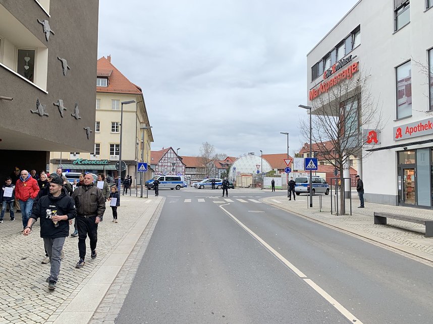 Spaziergang gegen die Lockdownma&szlig;nahmen der Regierung