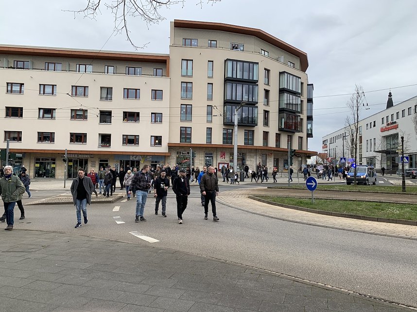 Spaziergang gegen die Lockdownma&szlig;nahmen der Regierung