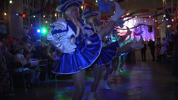 N&auml;rrische Weiber