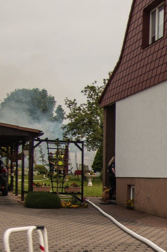 Laubenbrand mit Leichenfund