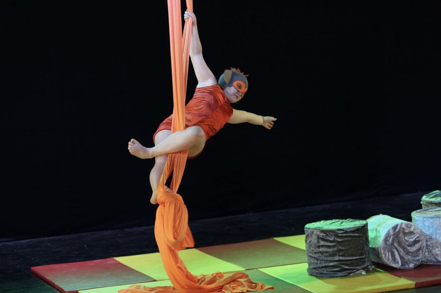 Proben im Zirkuszelt