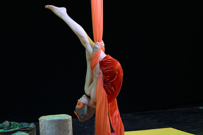 Proben im Zirkuszelt