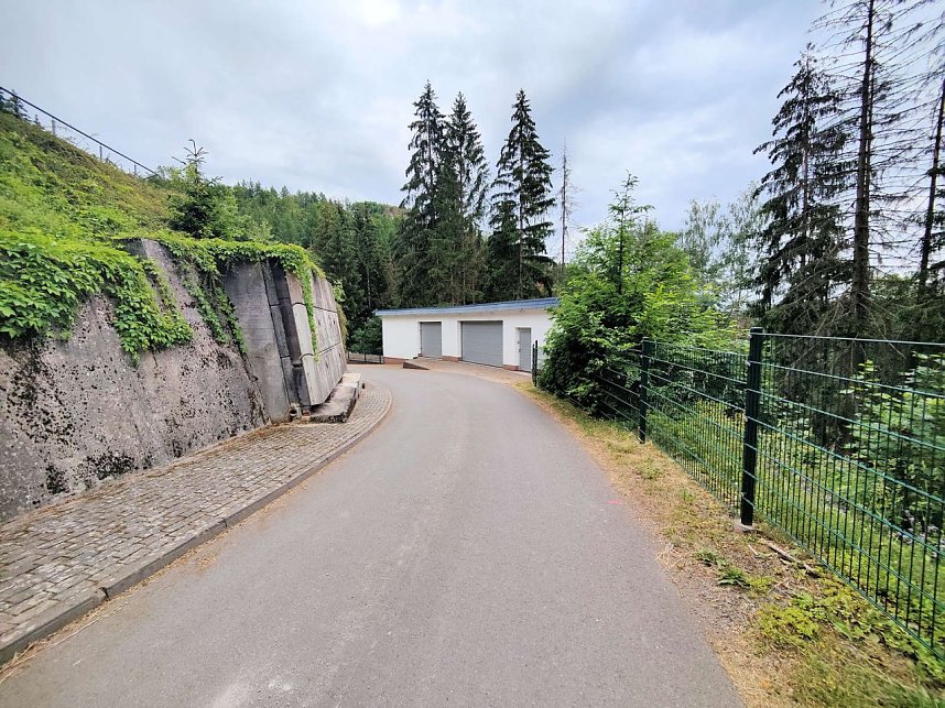 An der Neust&auml;dter Staumauer 