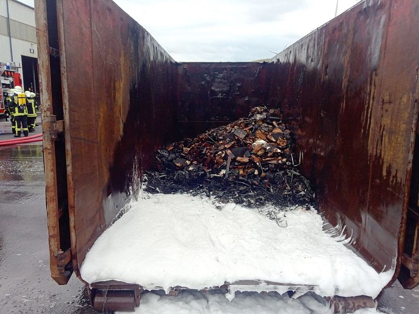 Feuerwehreinsatz auf der M&uuml;lldeponie Nentzelsrode