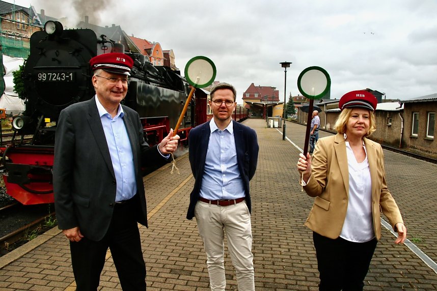 Wieder Dampf auf dem Kessel - seit heute kann man mit der HSB von Nordhausen aus wieder auf den Brocken fahren