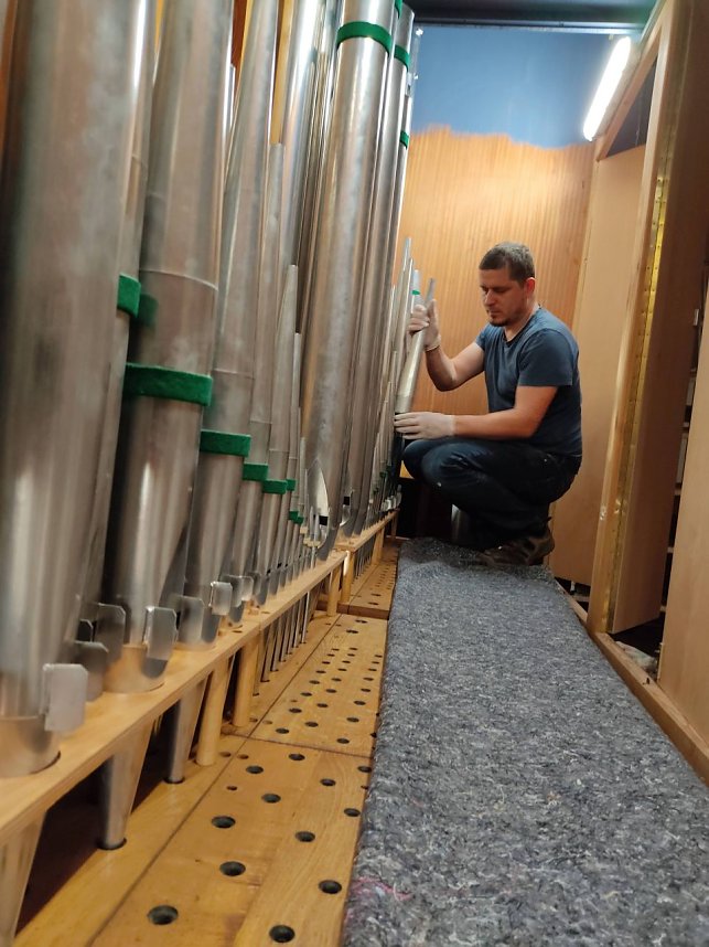 Orgelbaumeister Johannes H&uuml;fken (Halberstadt) hat sich um die Orgel der Blasii-Kirche gek&uuml;mmert