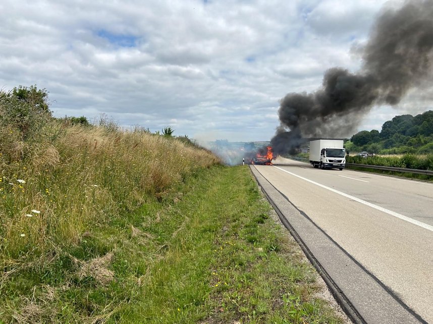 Wohnwagen brannte komplett aus