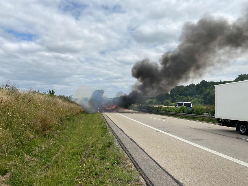Wohnwagen brannte komplett aus
