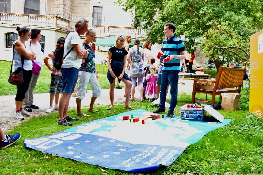 Internationales M&auml;rchenpicknick