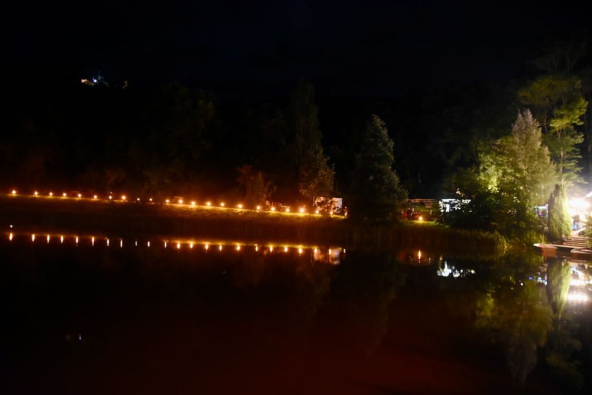 Teich in Flammen
