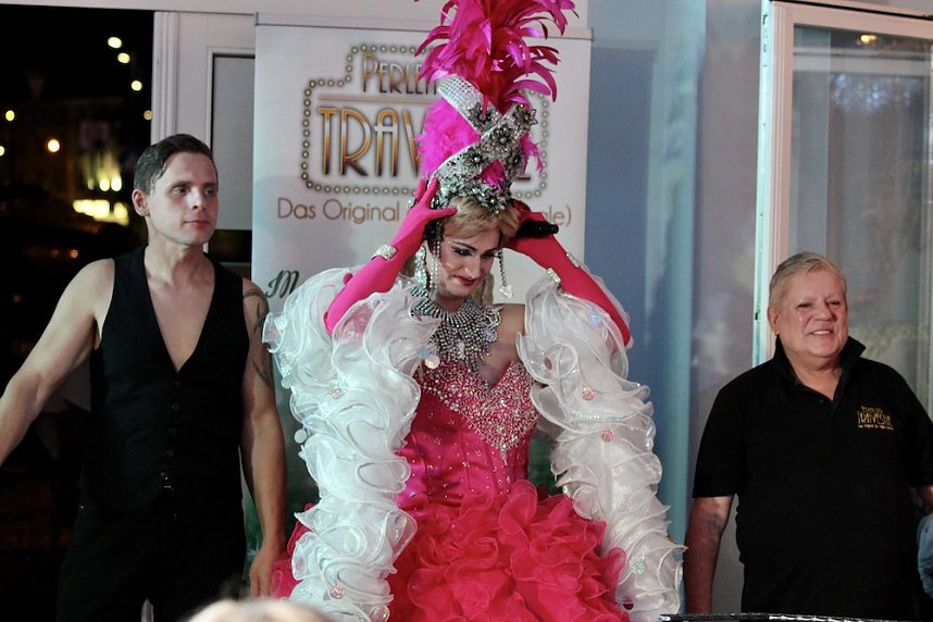 Glamour&ouml;se Travestie-Show im Cafe`Sahne in Nordhausen