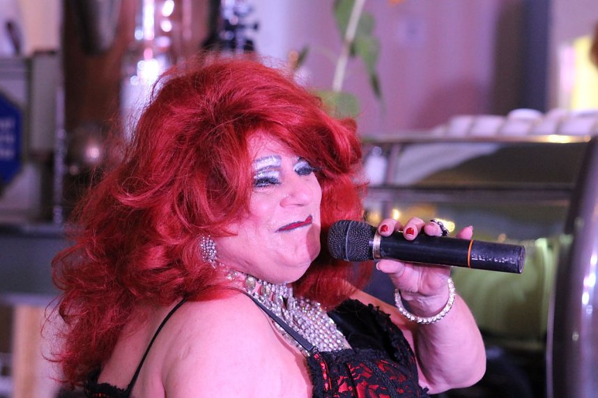 Glamour&ouml;se Travestie-Show im Cafe`Sahne in Nordhausen