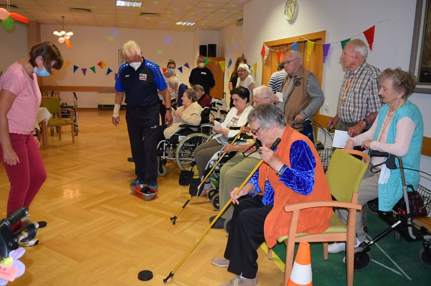 Sportfest im Seniorenheim