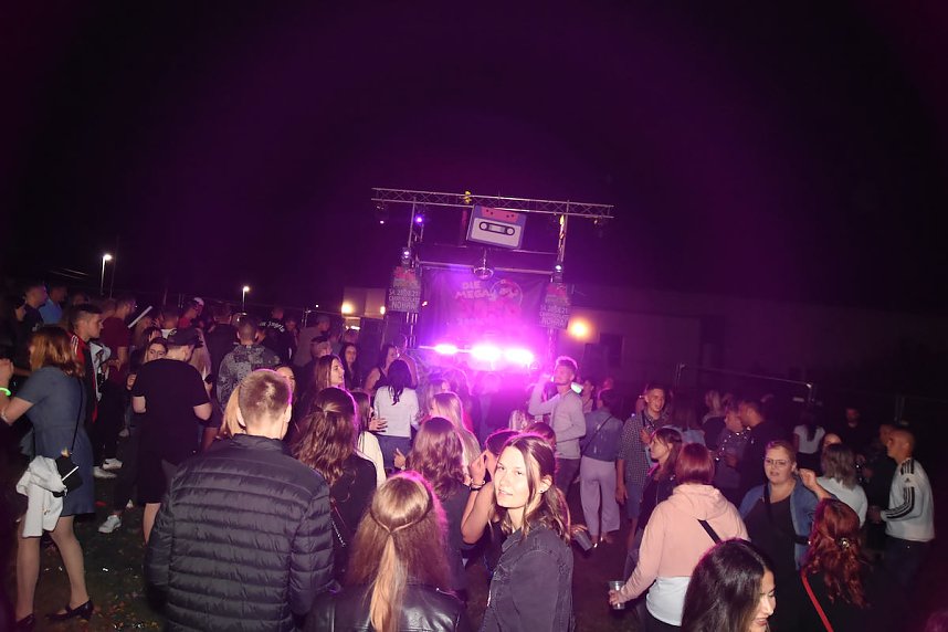 90 & 2000 Party in Urbach