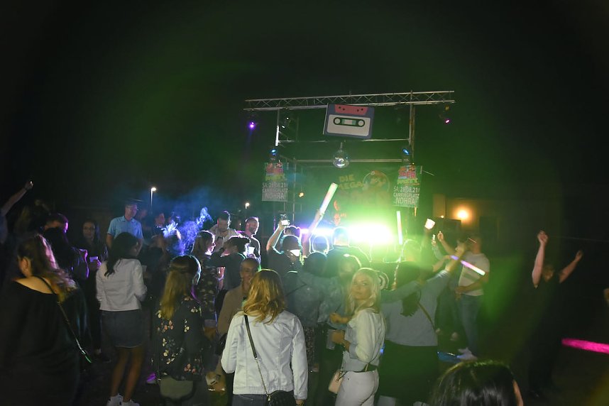 90 & 2000 Party in Urbach