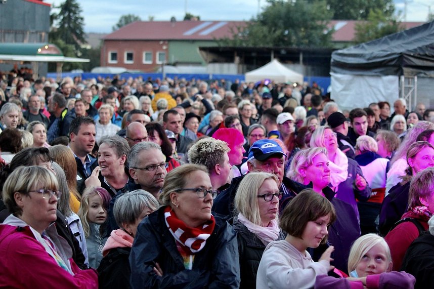 Kerstin Ott begeisterte ihr Publikum bei Wippertaler in Sundhausen
